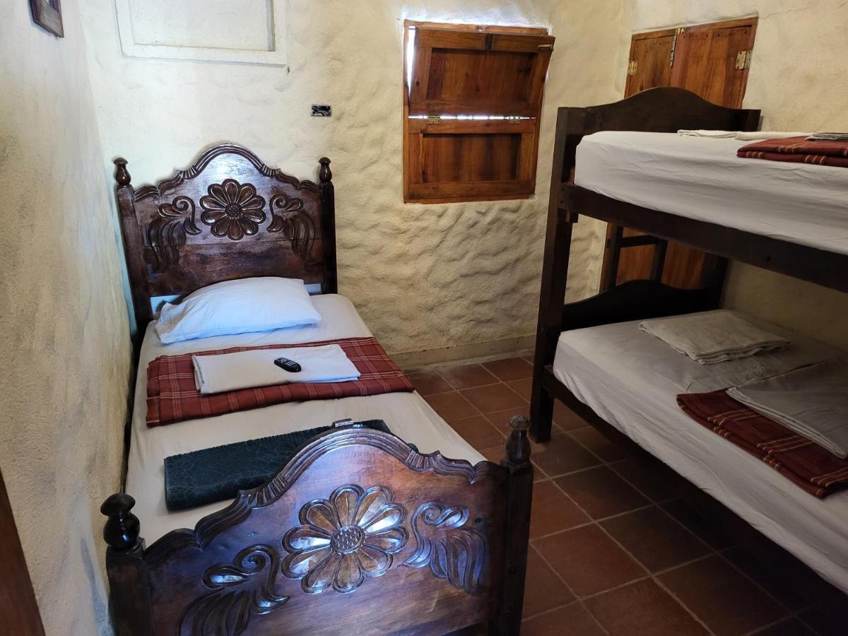 Hostal Casa De Las Gargolas Amapala Ngoại thất bức ảnh