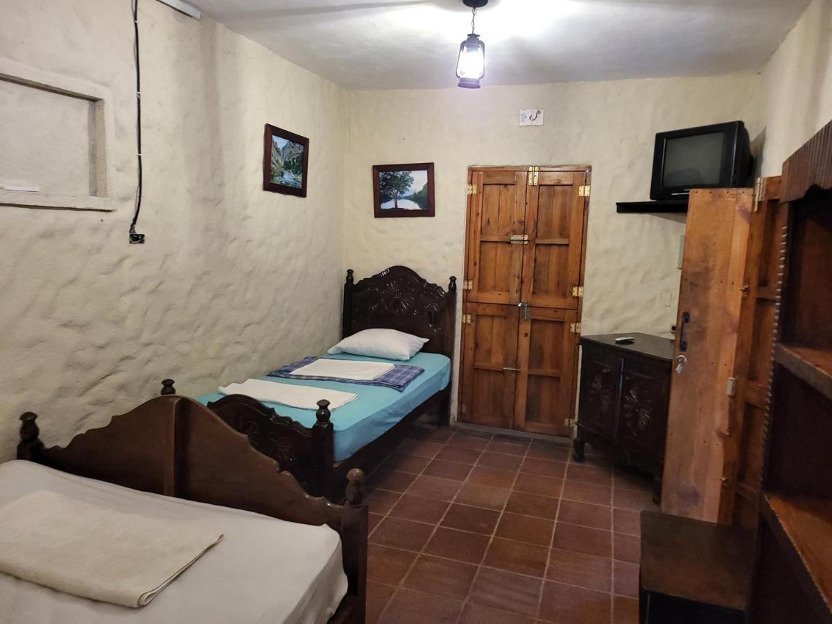Hostal Casa De Las Gargolas Amapala Ngoại thất bức ảnh