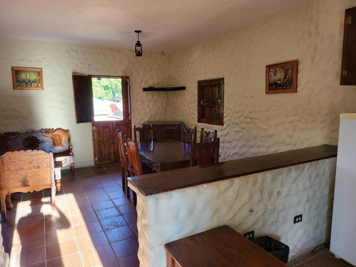 Hostal Casa De Las Gargolas Amapala Ngoại thất bức ảnh