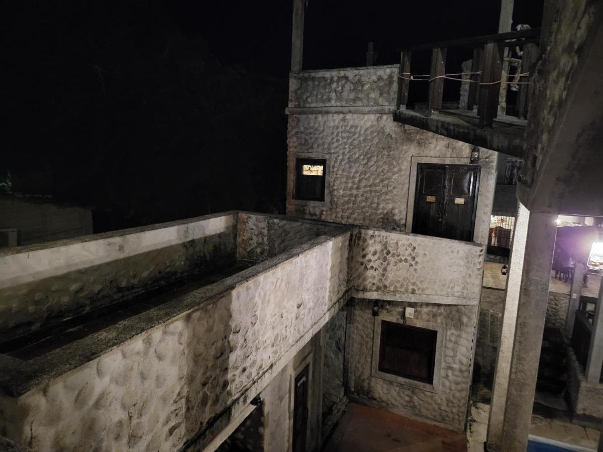 Hostal Casa De Las Gargolas Amapala Ngoại thất bức ảnh